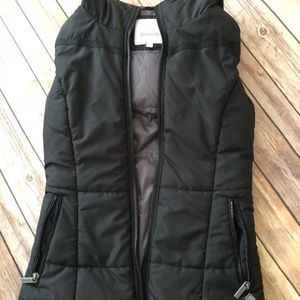 Bench Hooded Puff Vest